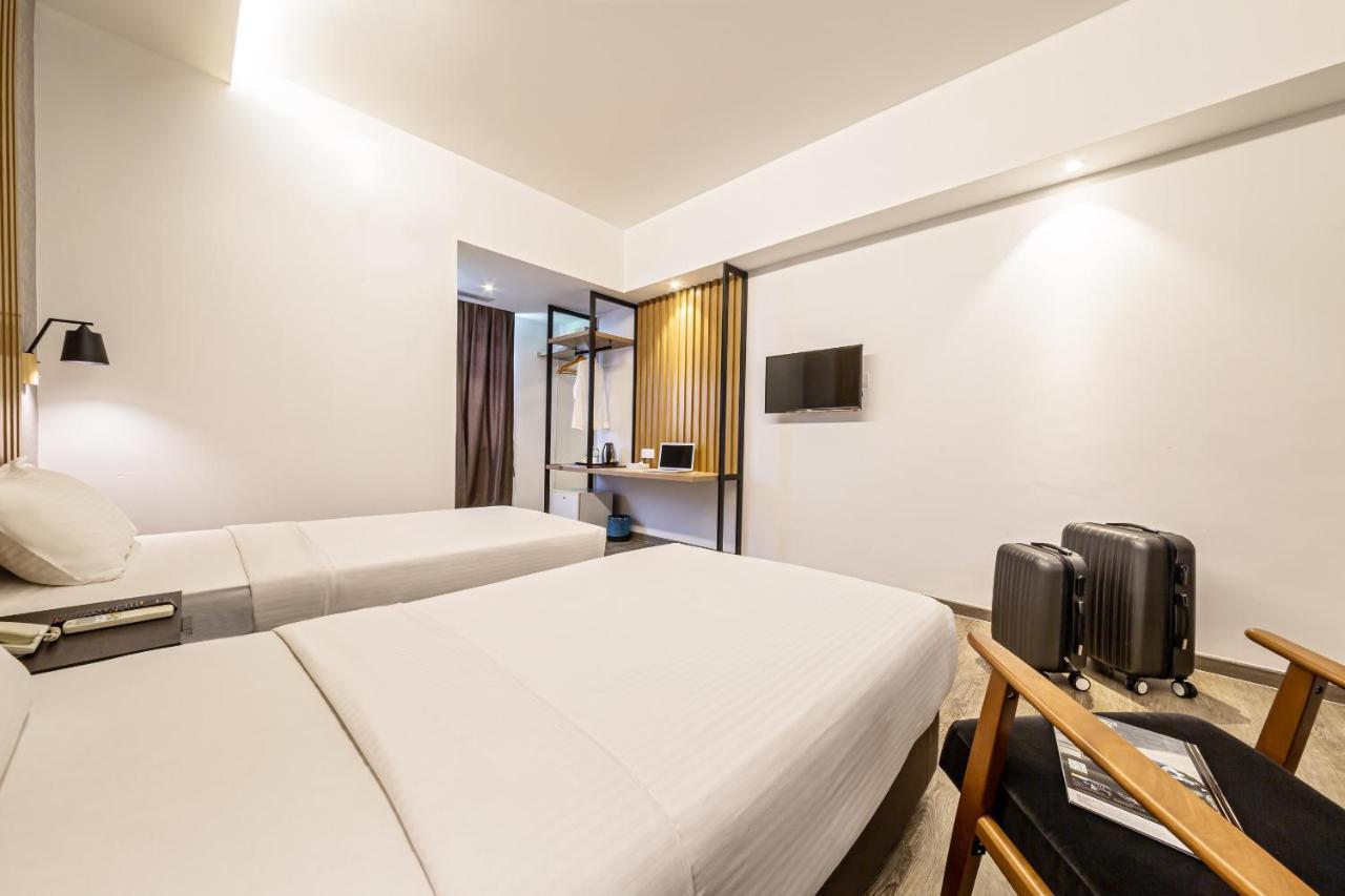 Thy Executive Hotel Johor Bahru Exterior foto