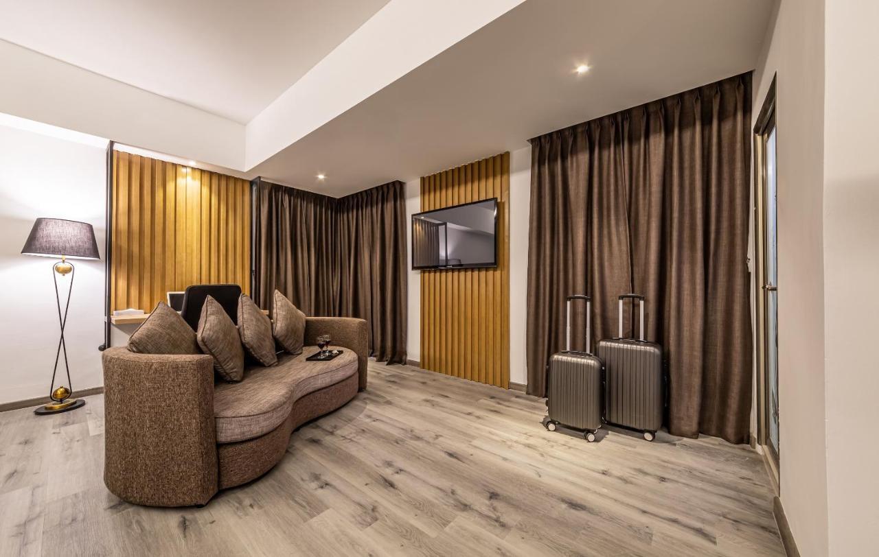 Thy Executive Hotel Johor Bahru Exterior foto