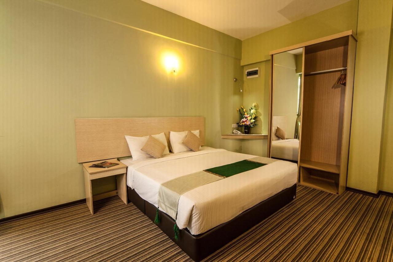Thy Executive Hotel Johor Bahru Exterior foto